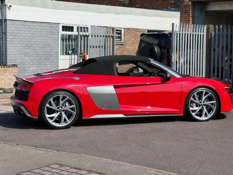 5.2 FSI V10 Performance Spyder S Tronic quattro Eu