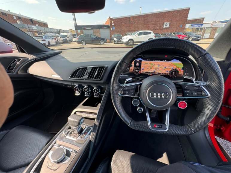 5.2 FSI V10 Performance Spyder S Tronic quattro Eu