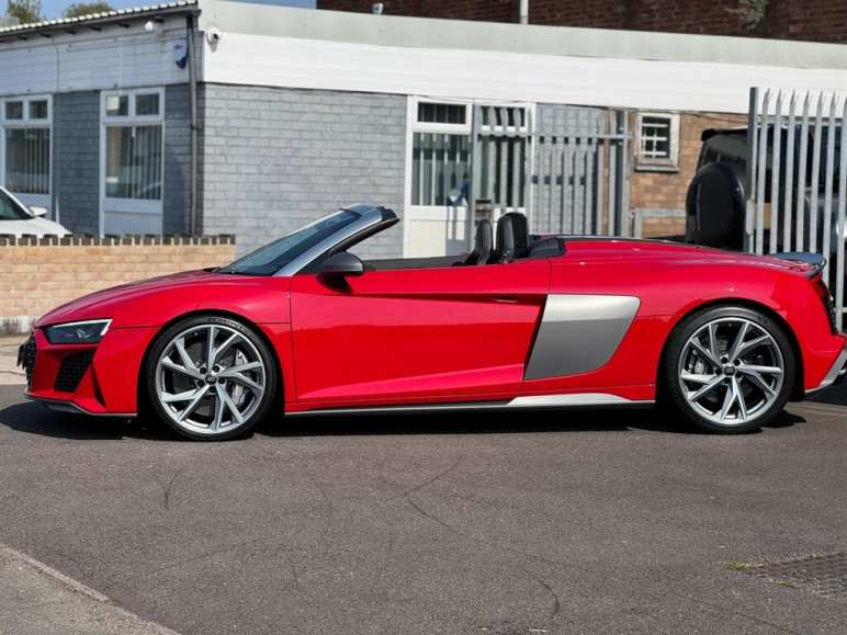 5.2 FSI V10 Performance Spyder S Tronic quattro Eu