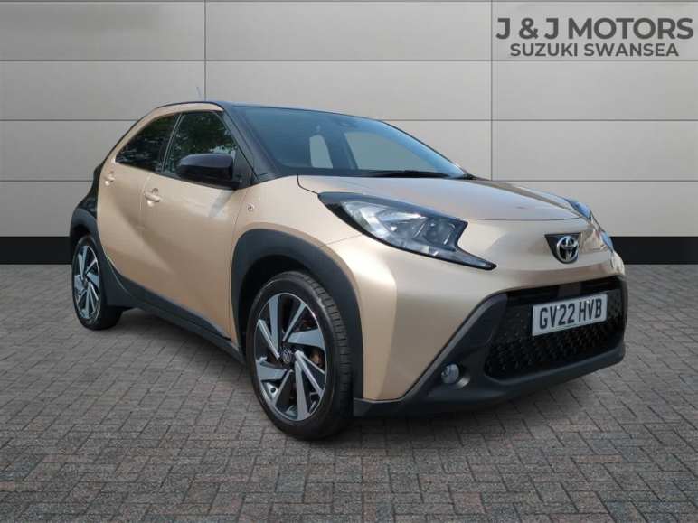 TOYOTA AYGO X
