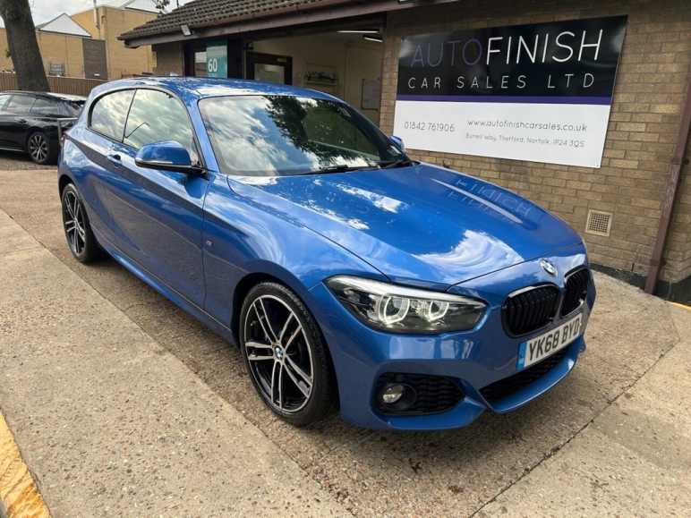 BMW 1 SERIES