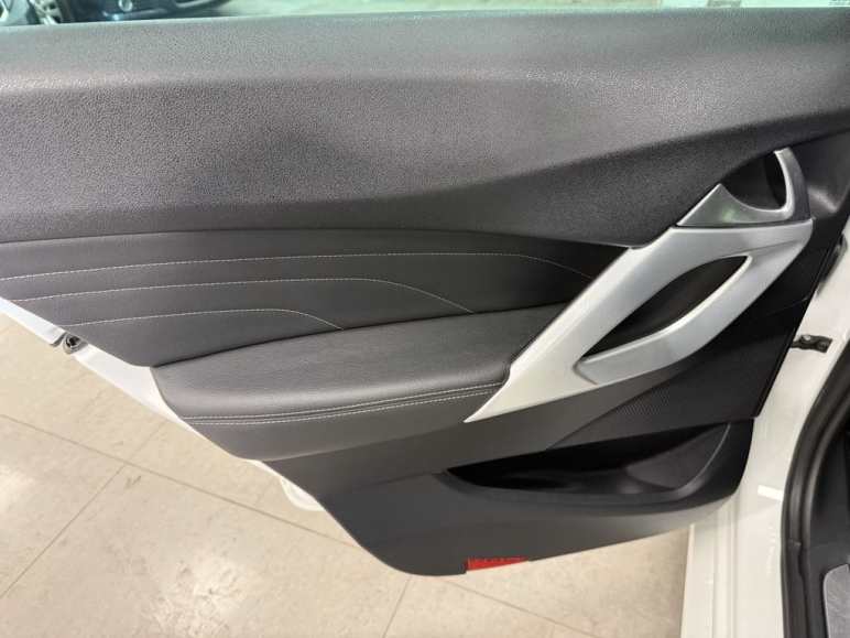 2.0 HDi DSport Hatchback 5dr Diesel Auto Euro 5 (1