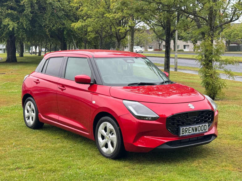 SUZUKI SWIFT