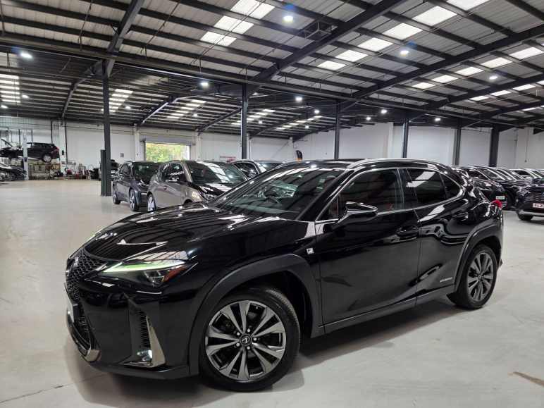 LEXUS UX