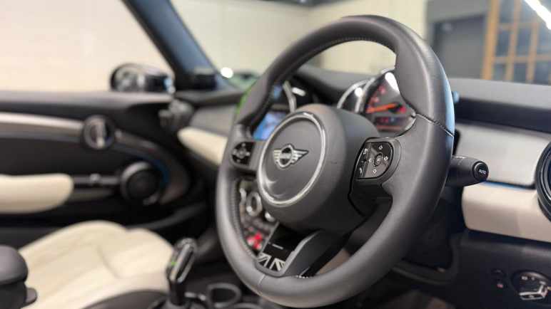 2.0 Convertible Cooper S Exclusive