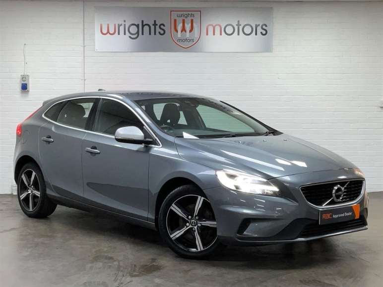 VOLVO V40