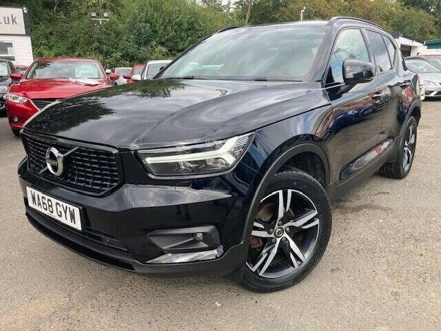 VOLVO XC40