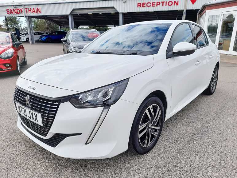 PEUGEOT 208
