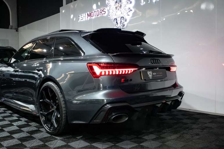 4.0 TFSI V8 Performance Carbon Vorsprung