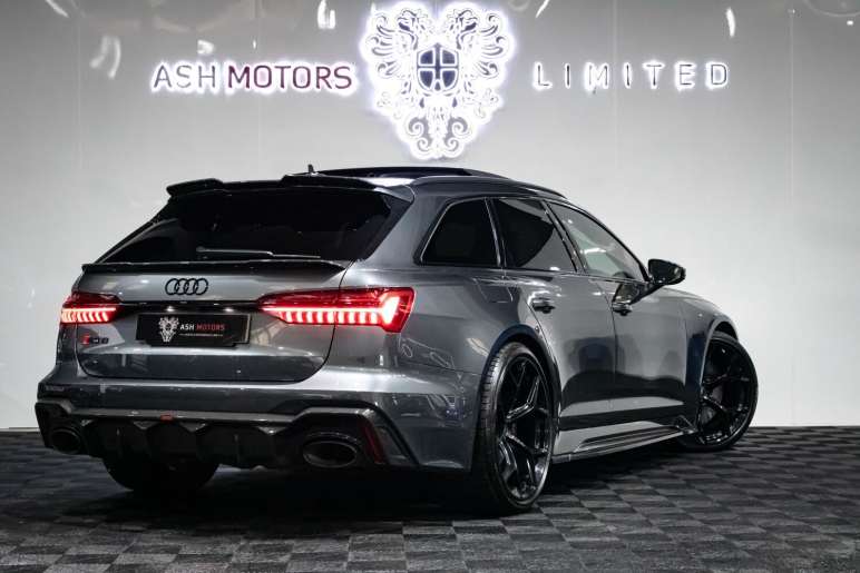 4.0 TFSI V8 Performance Carbon Vorsprung