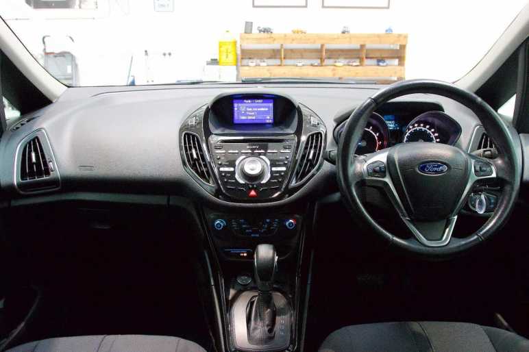1.6 Titanium Navigator Powershift Euro 6 5dr