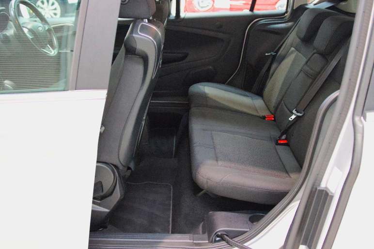 1.6 Titanium Navigator Powershift Euro 6 5dr