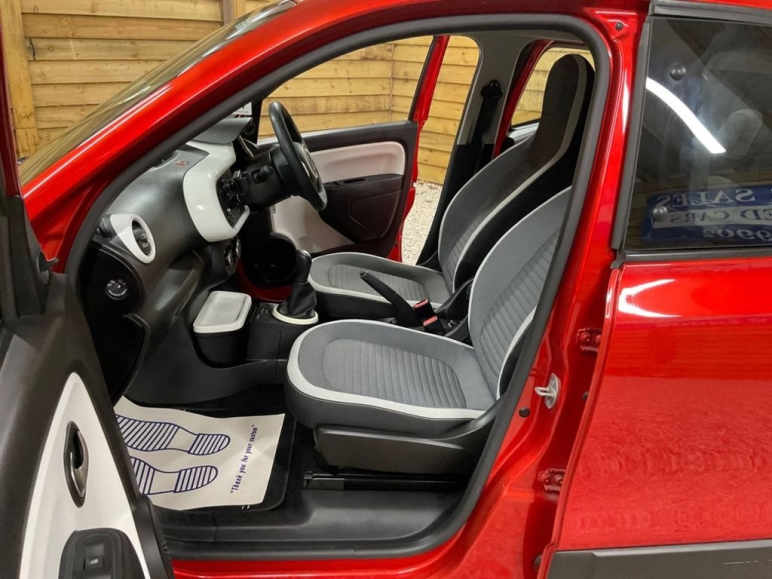 1.0 SCe Play Hatchback 5dr Petrol Manual Euro 6 (70 ps)