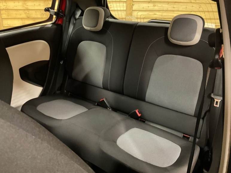 1.0 SCe Play Hatchback 5dr Petrol Manual Euro 6 (70 ps)