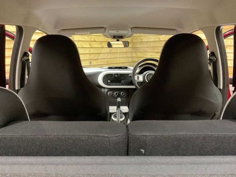 1.0 SCe Play Hatchback 5dr Petrol Manual Euro 6 (70 ps)