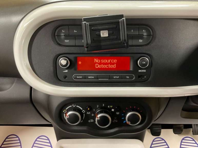 1.0 SCe Play Hatchback 5dr Petrol Manual Euro 6 (70 ps)