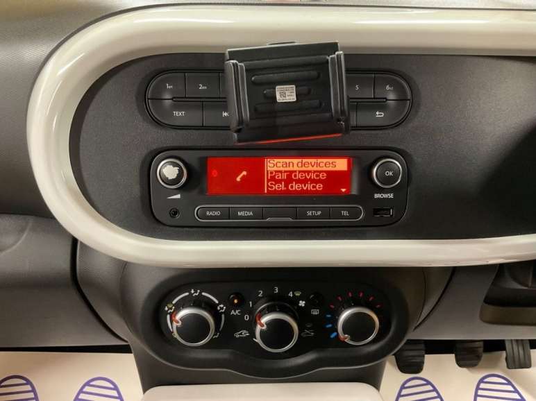 1.0 SCe Play Hatchback 5dr Petrol Manual Euro 6 (70 ps)