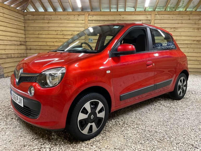 1.0 SCe Play Hatchback 5dr Petrol Manual Euro 6 (70 ps)