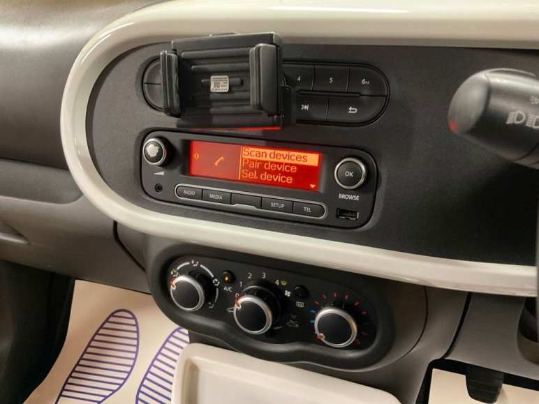 1.0 SCe Play Hatchback 5dr Petrol Manual Euro 6 (70 ps)