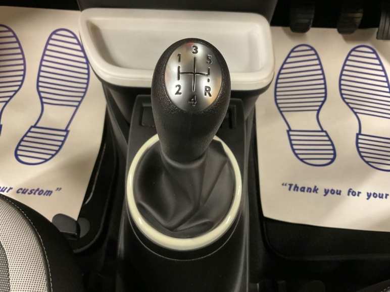 1.0 SCe Play Hatchback 5dr Petrol Manual Euro 6 (70 ps)