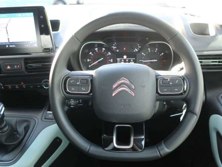 1.2 PureTech Flair M MPV Euro 6 (s/s) 5dr 1.2 Pure