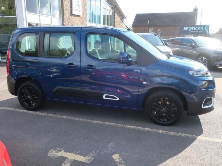 1.2 PureTech Flair M MPV Euro 6 (s/s) 5dr 1.2 Pure