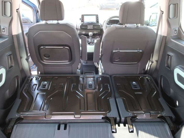1.2 PureTech Flair M MPV Euro 6 (s/s) 5dr 1.2 Pure