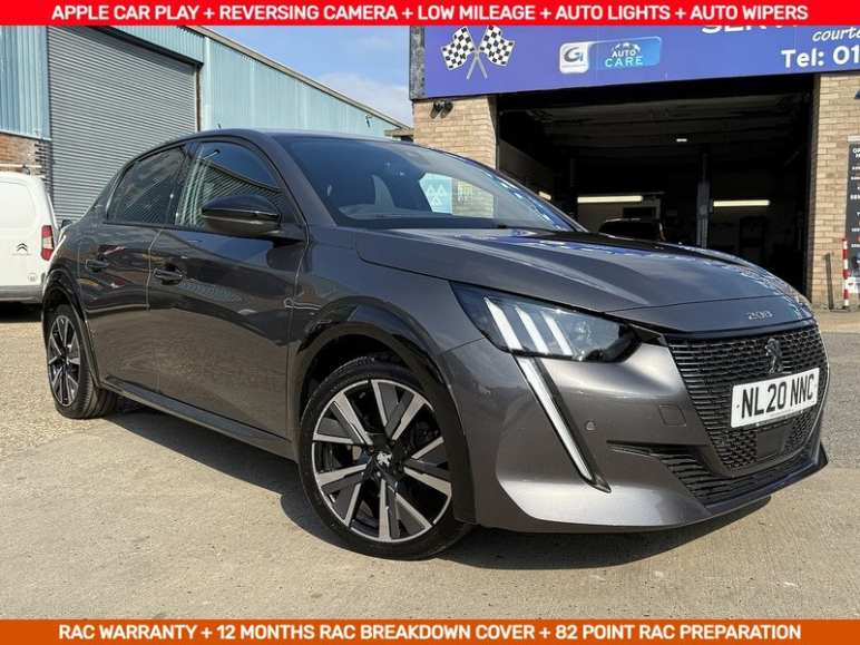 PEUGEOT 208