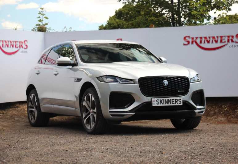 JAGUAR F-PACE