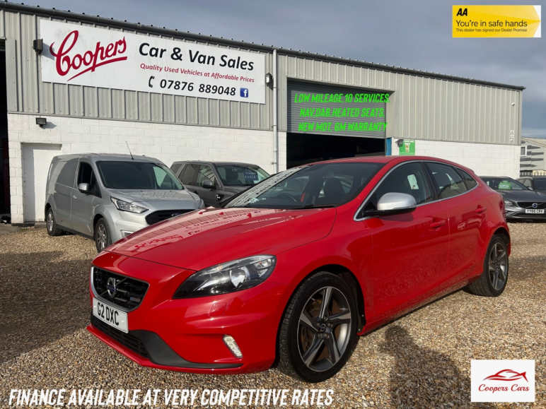 VOLVO V40