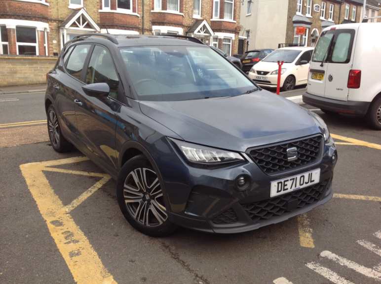 SEAT ARONA