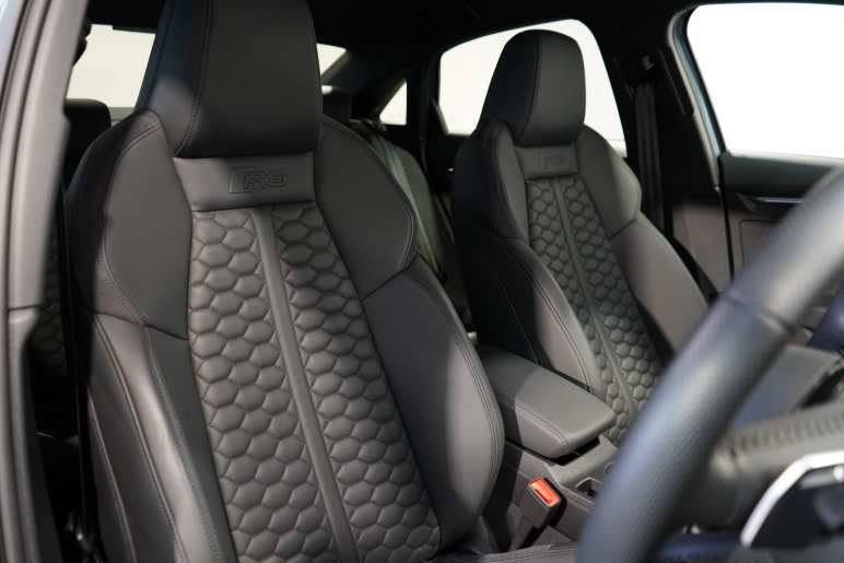 Rs 3 Saloon Carbon Black