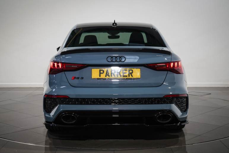 Rs 3 Saloon Carbon Black