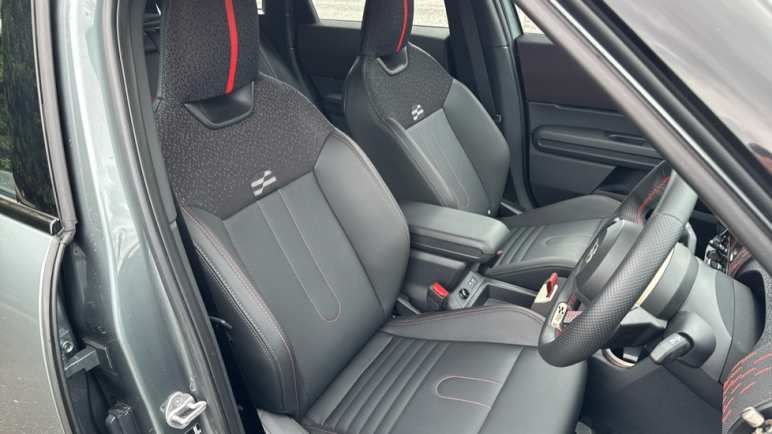 Electric Hatchback SE Sport