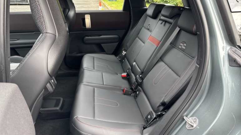 Electric Hatchback SE Sport