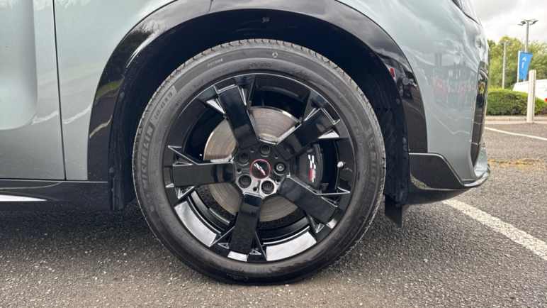 Electric Hatchback SE Sport
