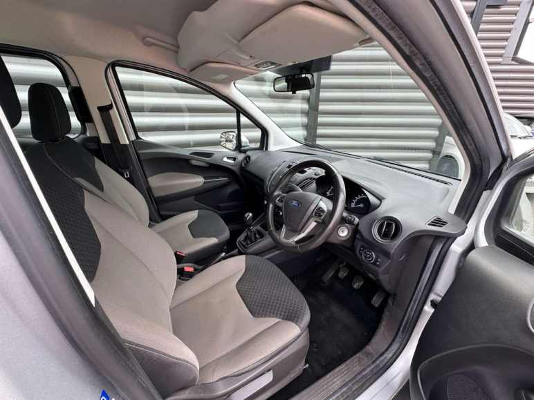 1.0 Zetec 5dr