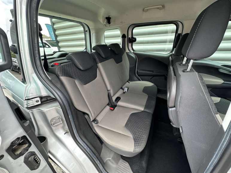 1.0 Zetec 5dr