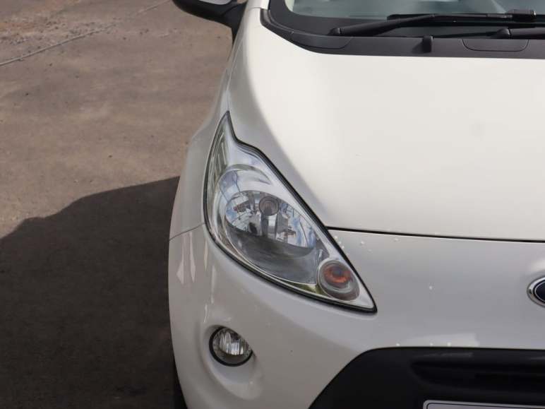 1.2 Zetec White Edition Hatchback 3dr Petrol Manua