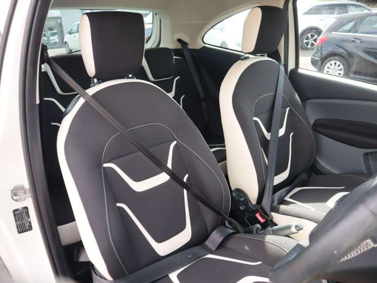 1.2 Zetec White Edition Hatchback 3dr Petrol Manua