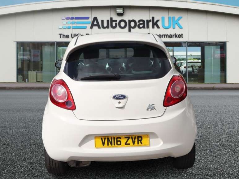 1.2 Zetec White Edition Hatchback 3dr Petrol Manua