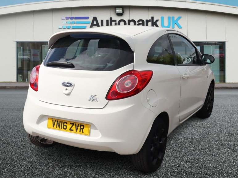 1.2 Zetec White Edition Hatchback 3dr Petrol Manua