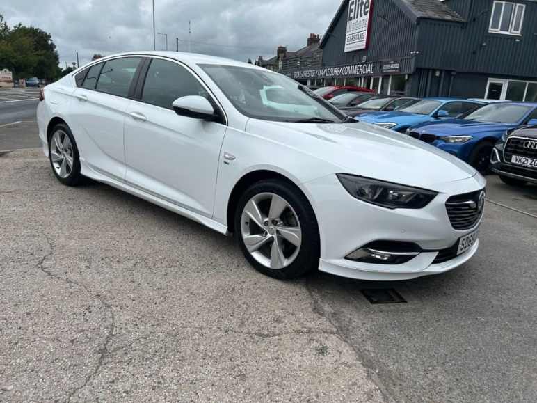 VAUXHALL INSIGNIA
