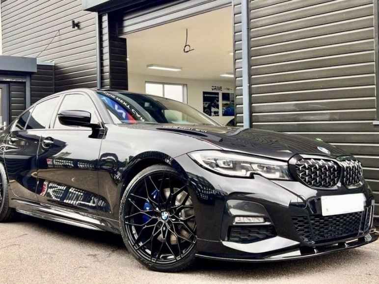 BMW 3 SERIES