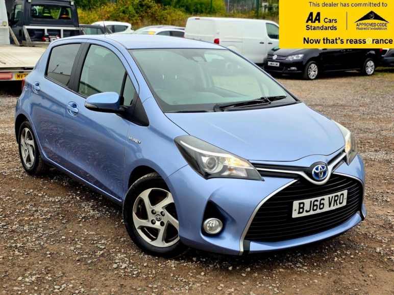 TOYOTA YARIS