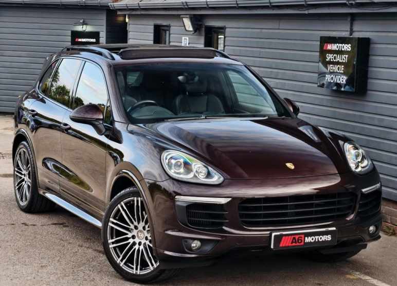 PORSCHE CAYENNE