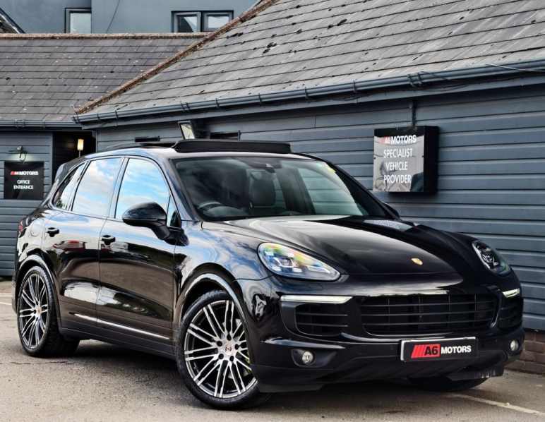 PORSCHE CAYENNE