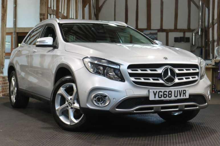 MERCEDES-BENZ GLA
