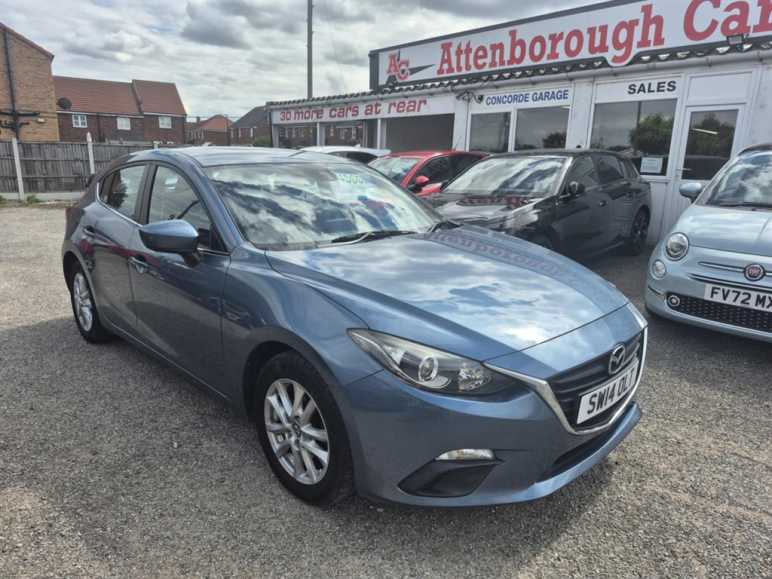 MAZDA 3