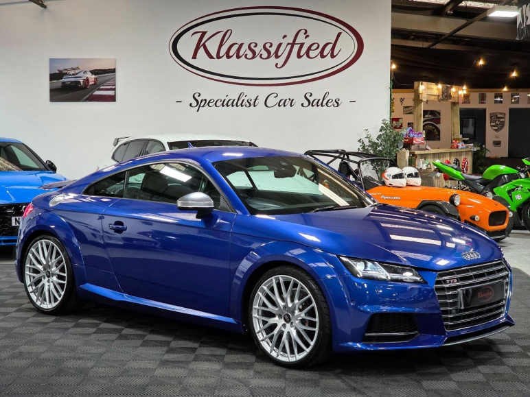AUDI TT